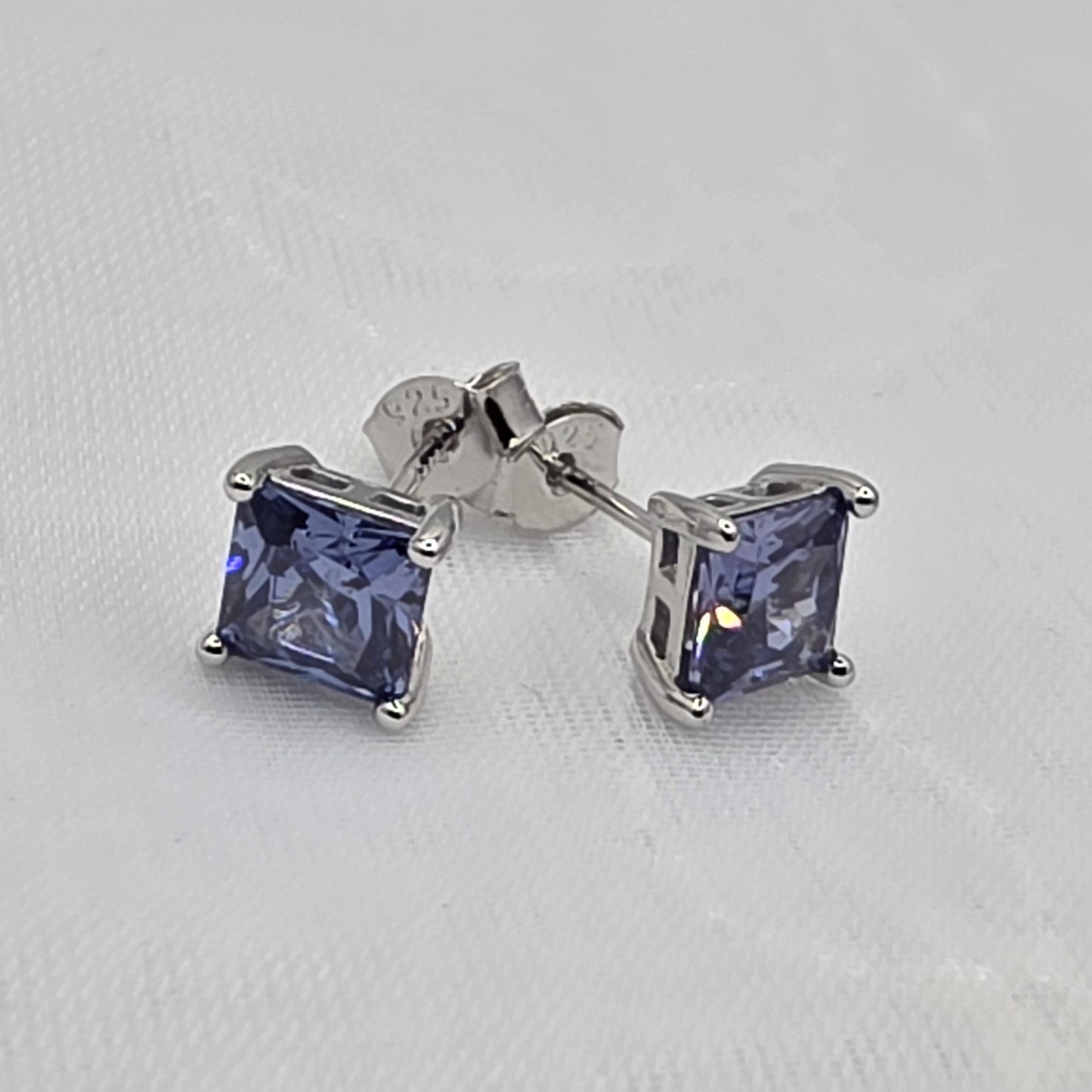 1.6 ctw Princess Cut Tanzanite PB