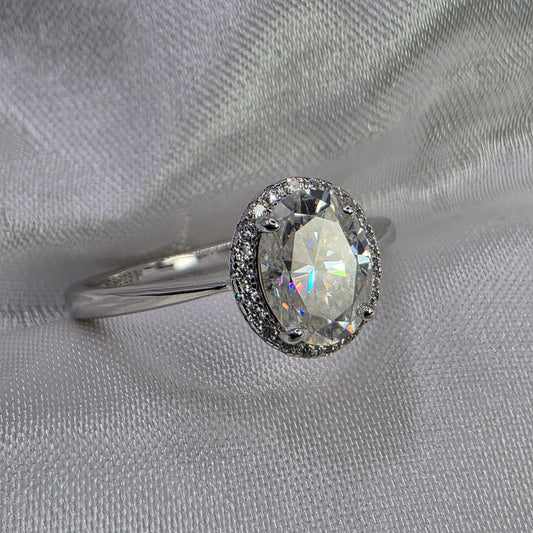 1.61 Ctw Oval moissante  w Halo, size 8.0