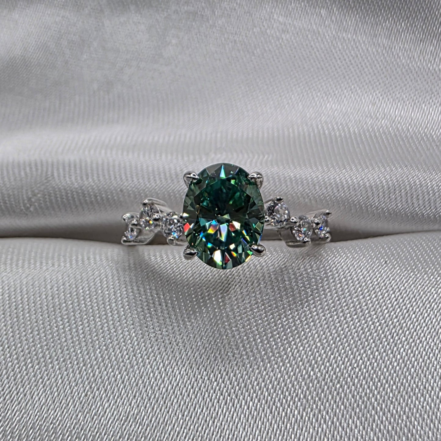 2 Ctw Oval Green Moissanite, 18K, size 7.75