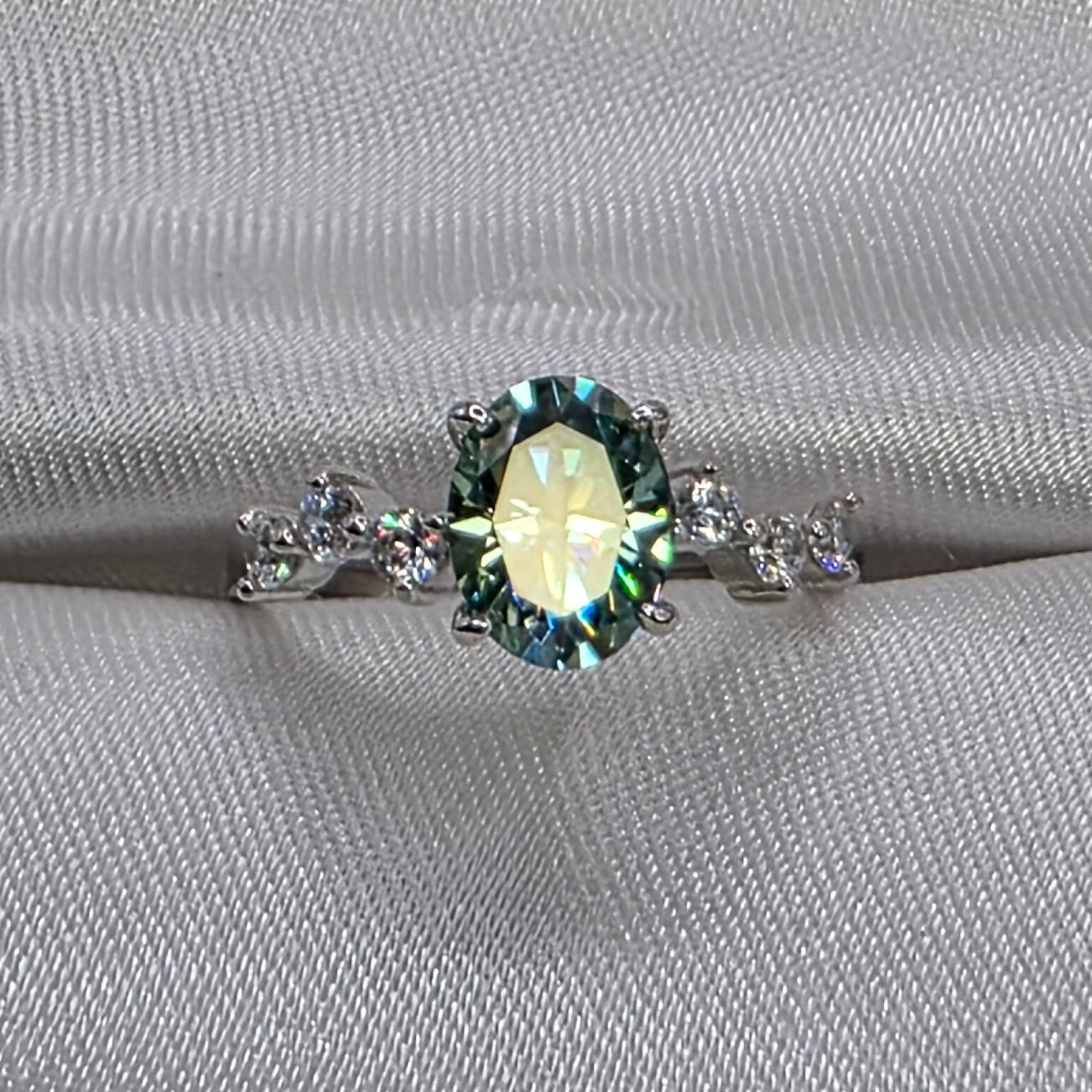 2 Ctw Oval Green Moissanite, 18K, size 7.75