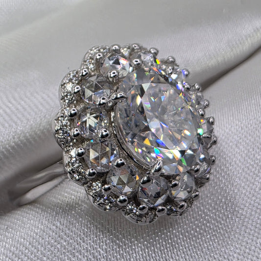 5 Ctw Moissanite Cluster 18K Size 5.75