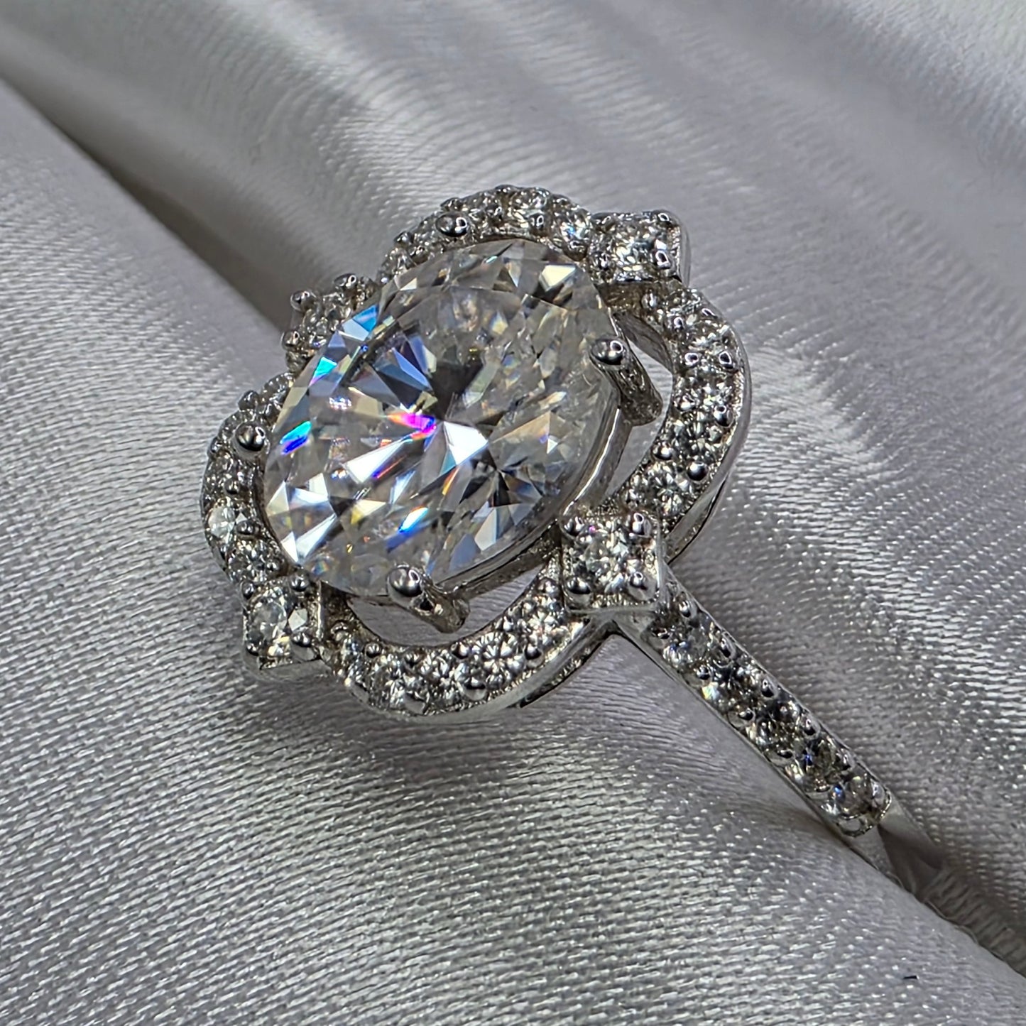 3 ctw Oval w/ halo