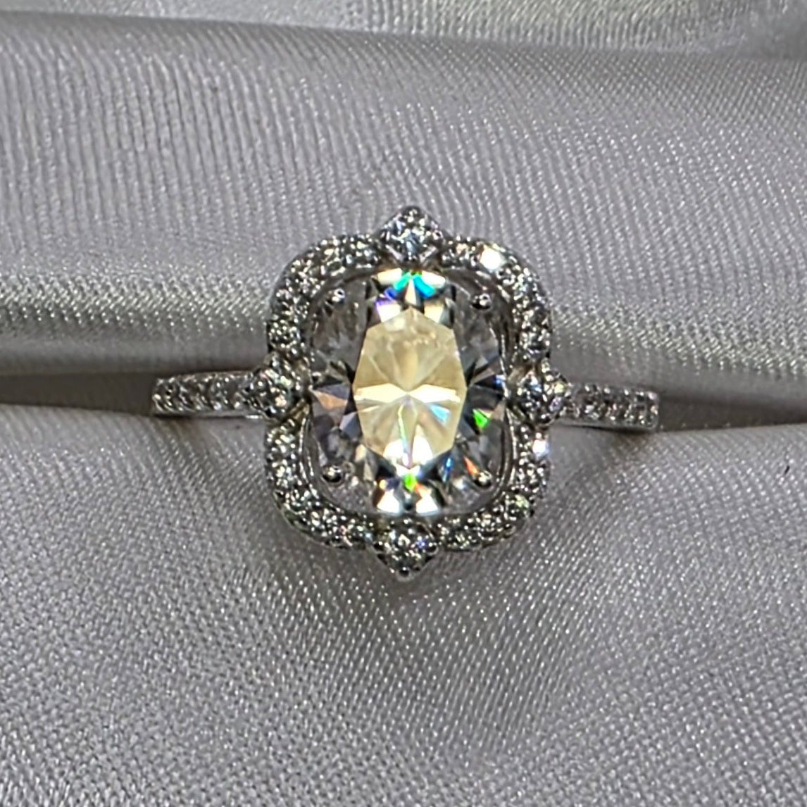 3 ctw Oval w/ halo