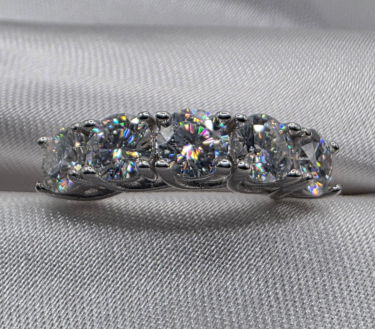 3 Ctw 5 stone, size 6.0