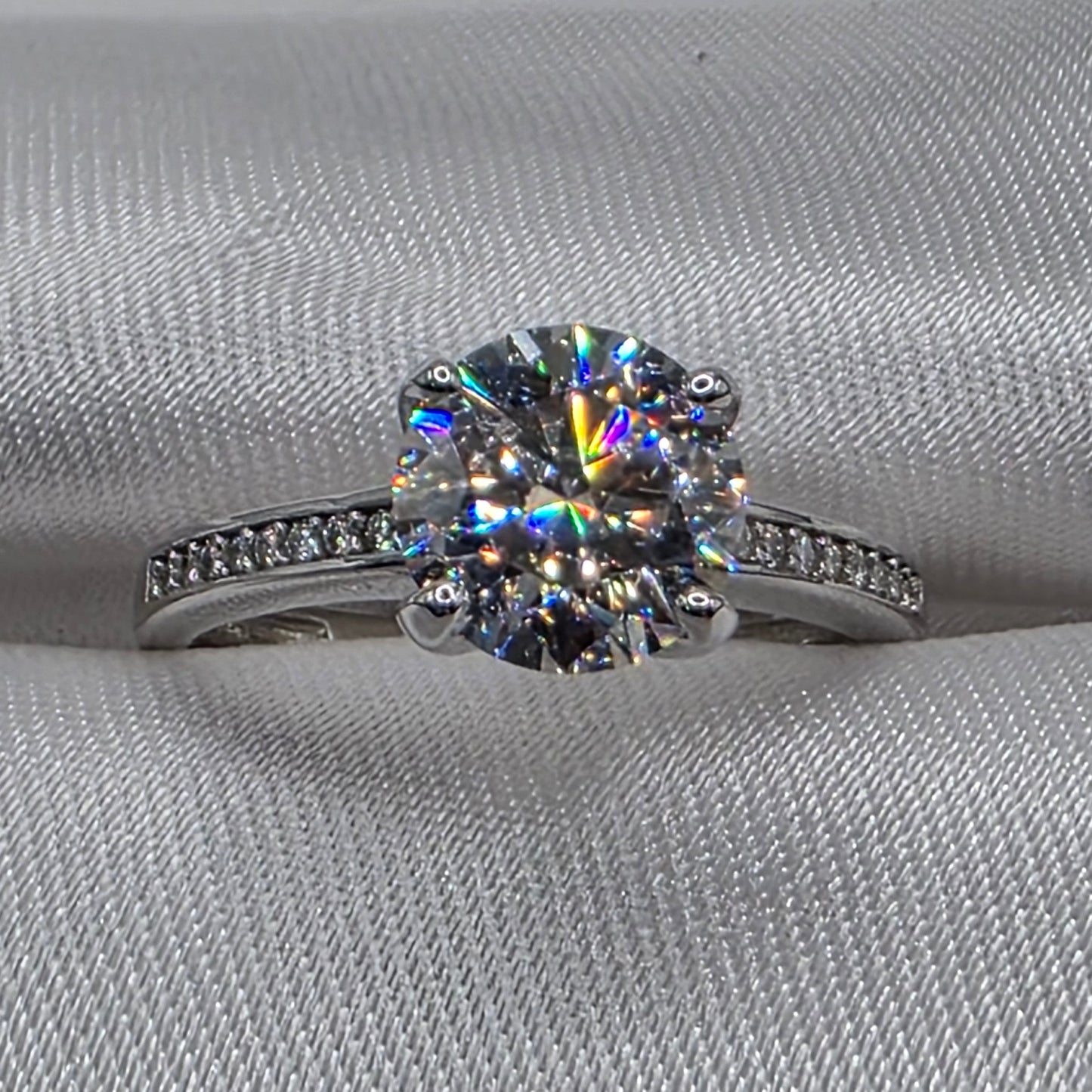 2.1 Ctw Moissanite size 7