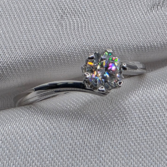 0.5 ctw round solitare, 18K size 6.75