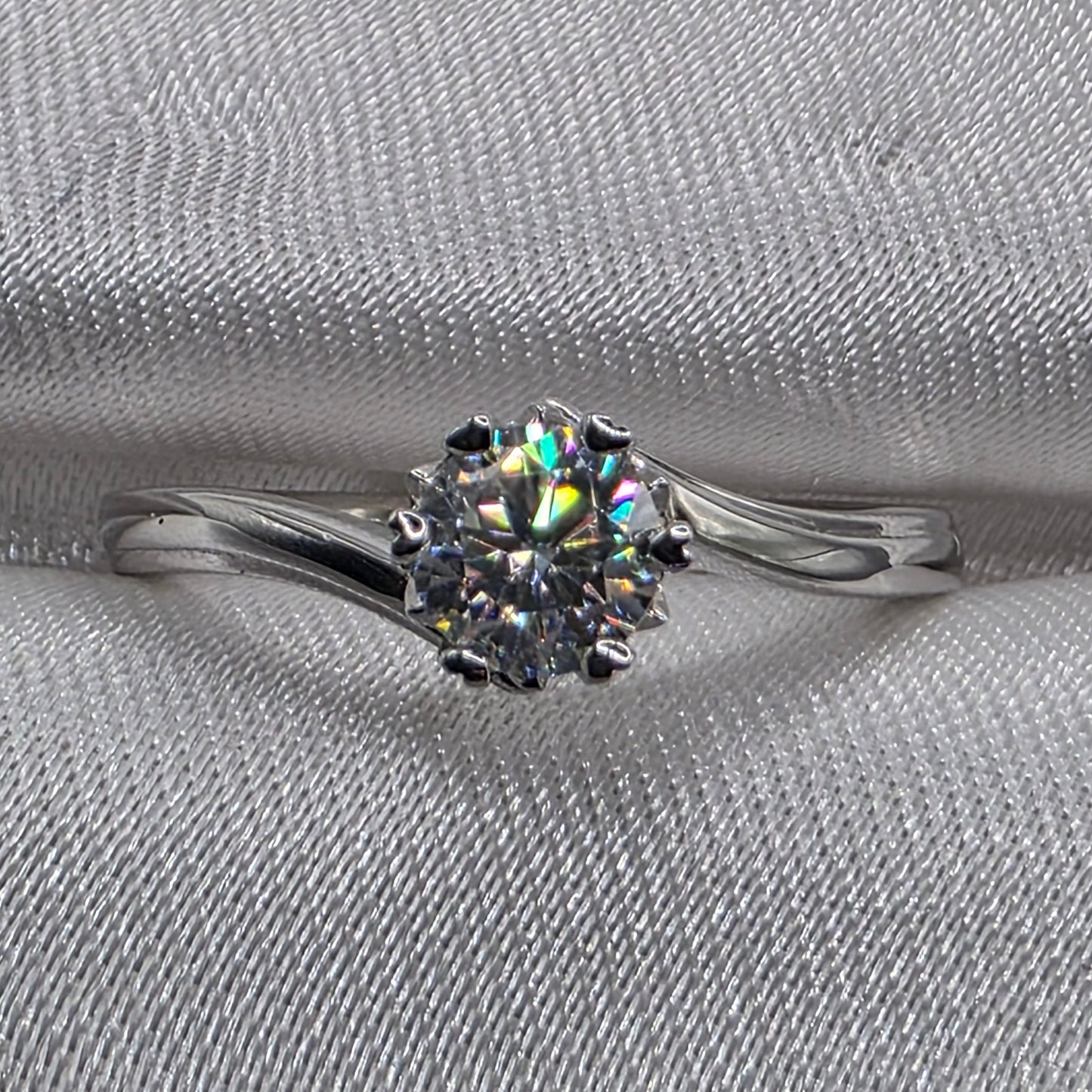 0.5 ctw round solitare, 18K size 6.75