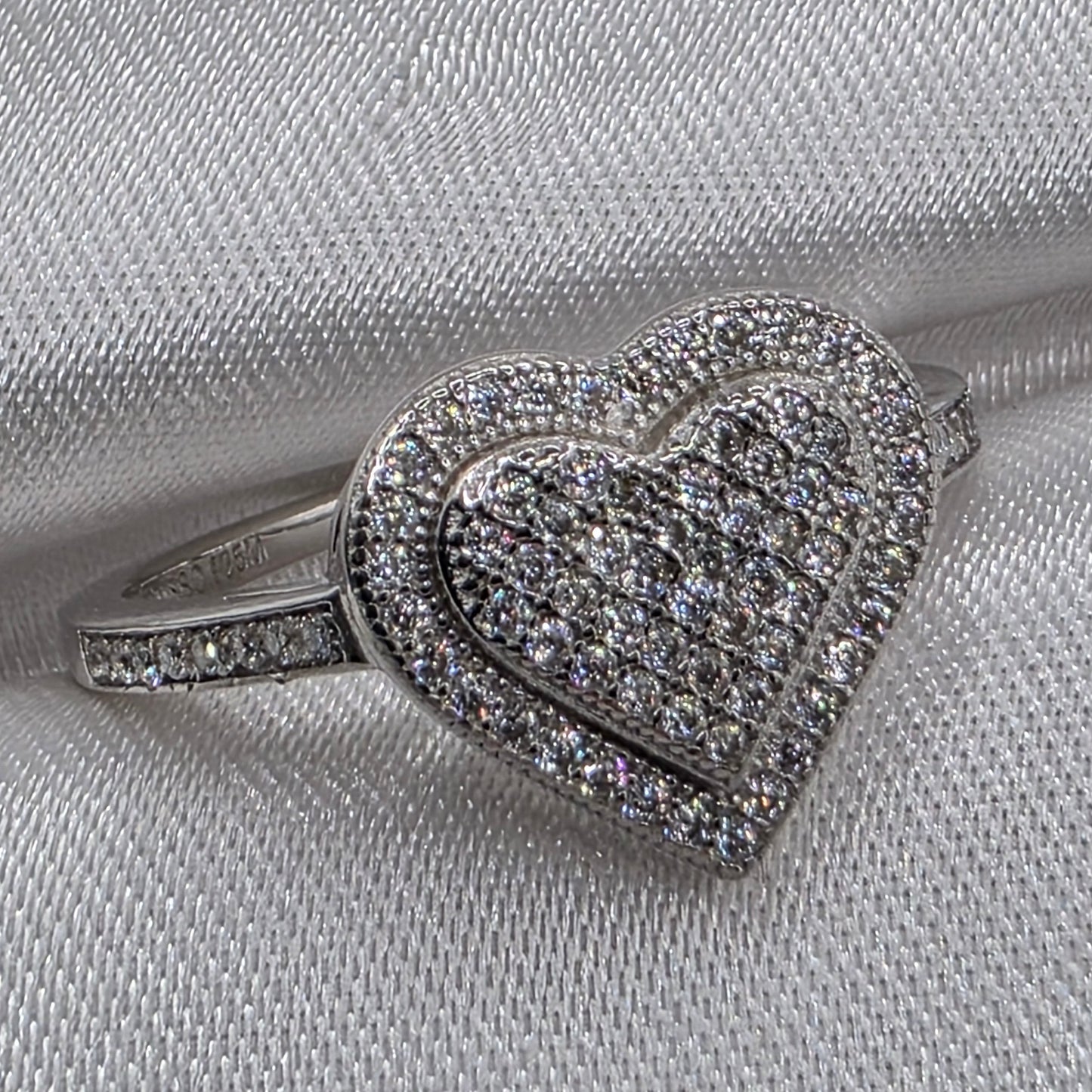 0.5 ctw Moissanite heart cluster w halo, size 8