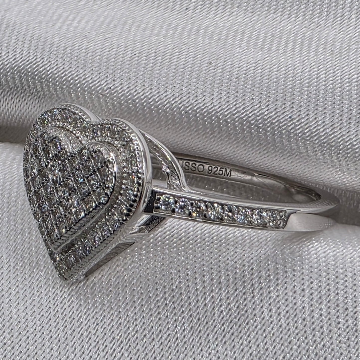 0.5 ctw Moissanite heart cluster w halo, size 8