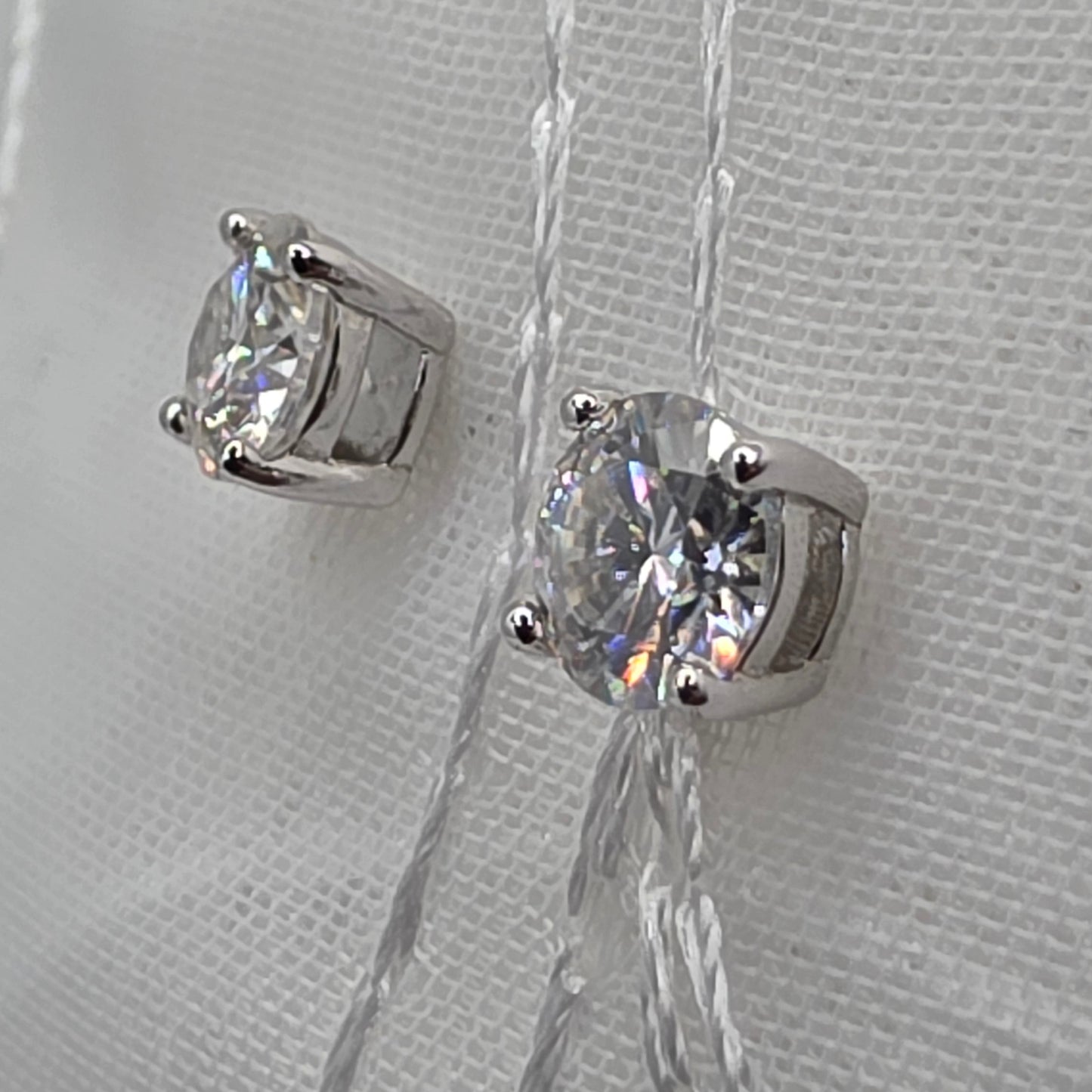 1 ctw Moissanite SB
