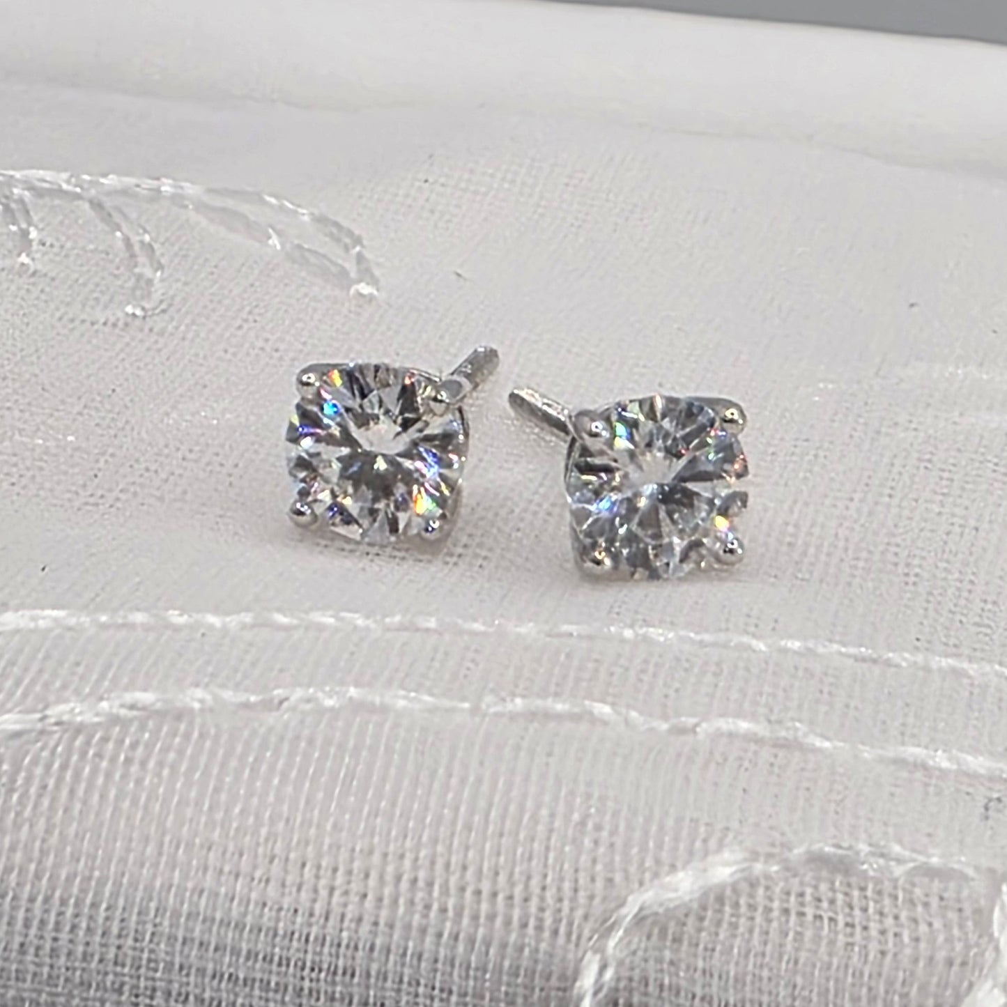 1 ctw Moissanite SB