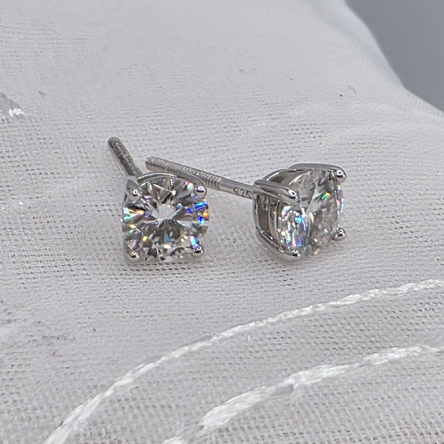 1 ctw Moissanite SB