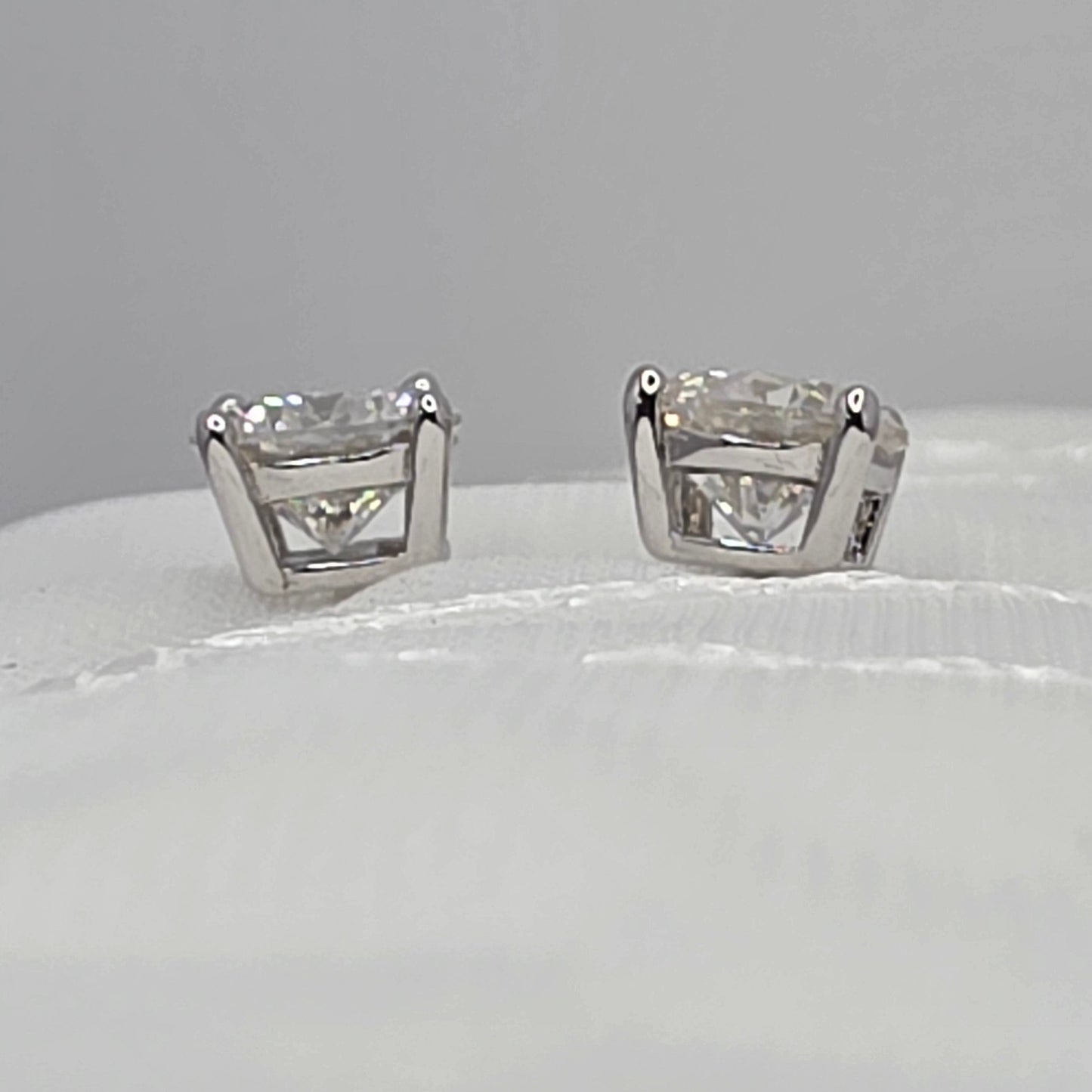 2 Ctw Moissanite SB