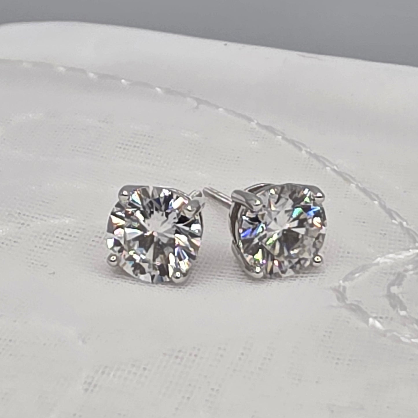 3 Ctw Moissanite SB