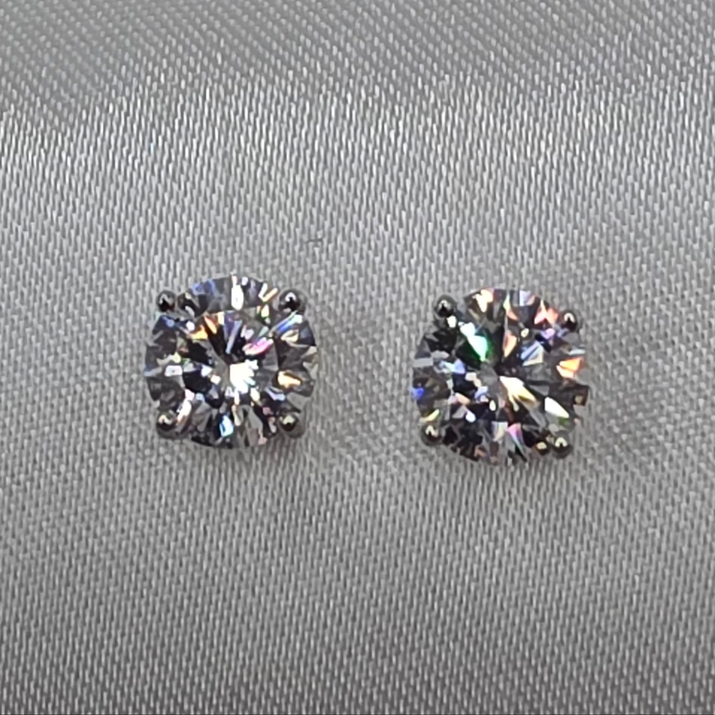 3 Ctw Moissanite SB