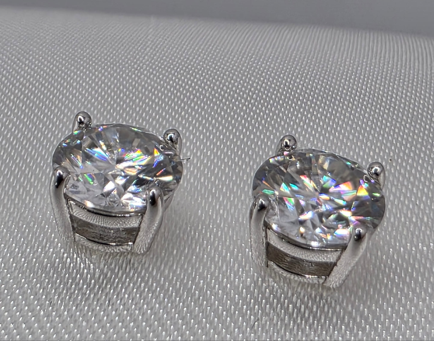 3 Ctw Moissanite SB