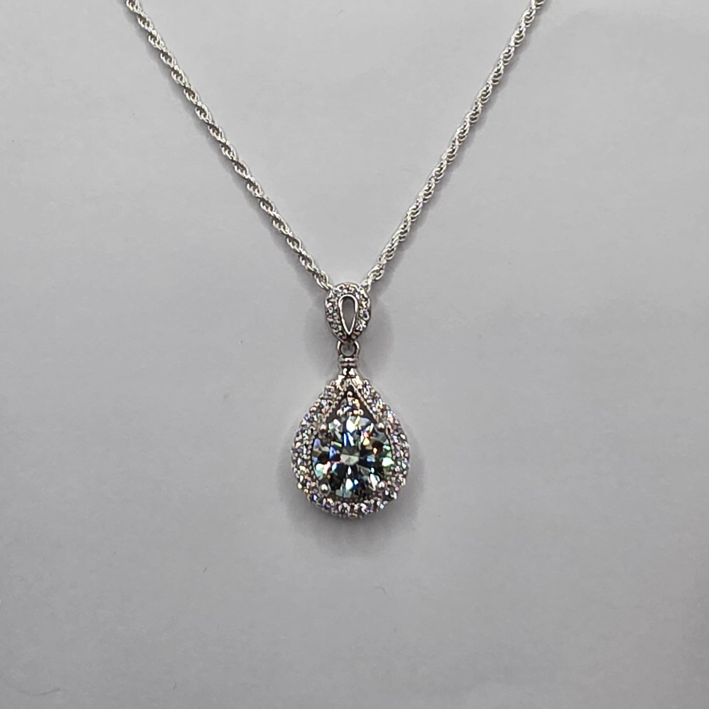 2 Ctw Moissanite Ice Blue