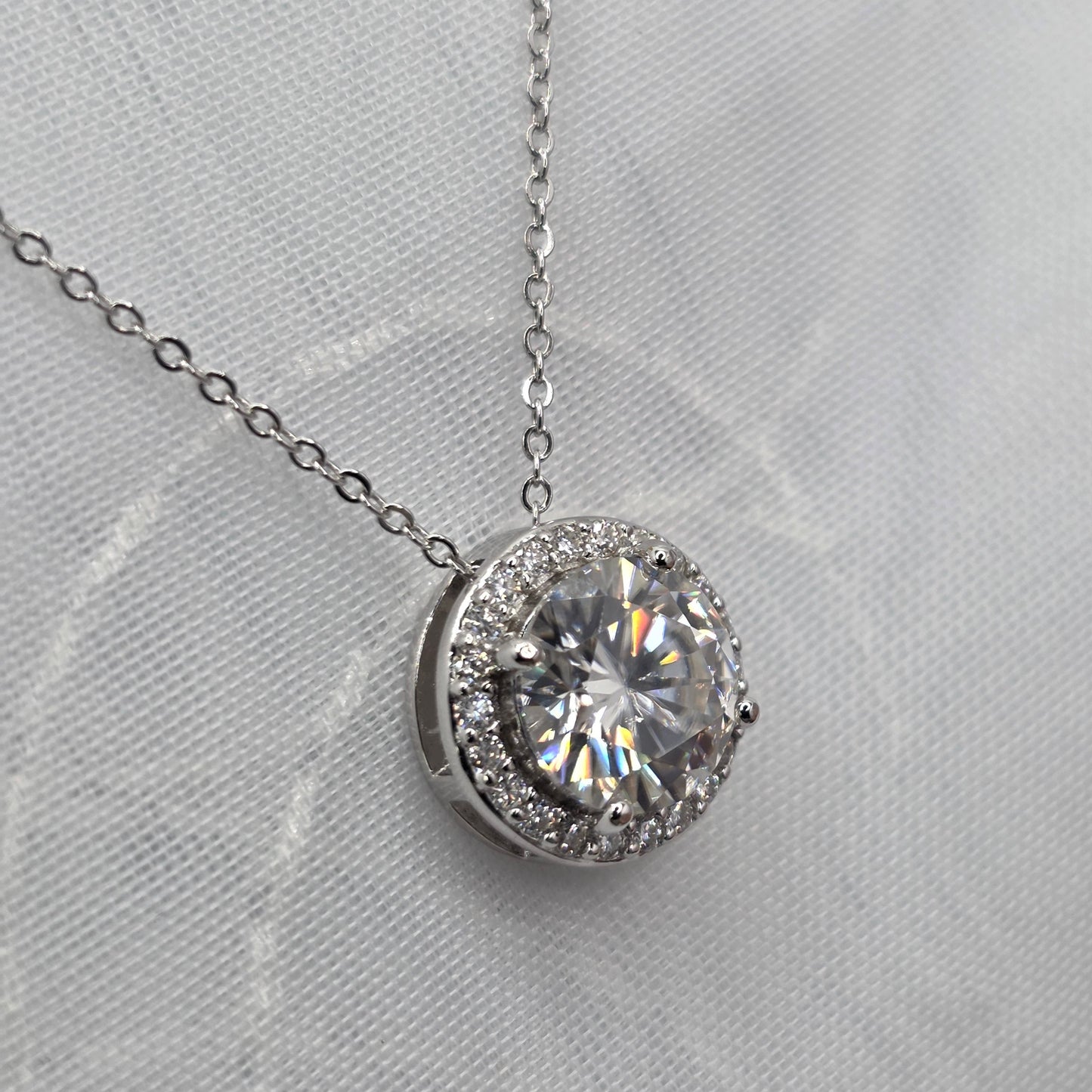 2 Ctw Round Moissanite halo