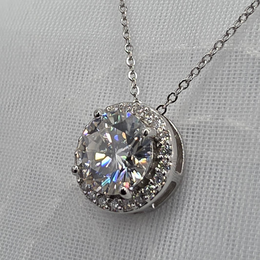 2 Ctw Round Moissanite halo