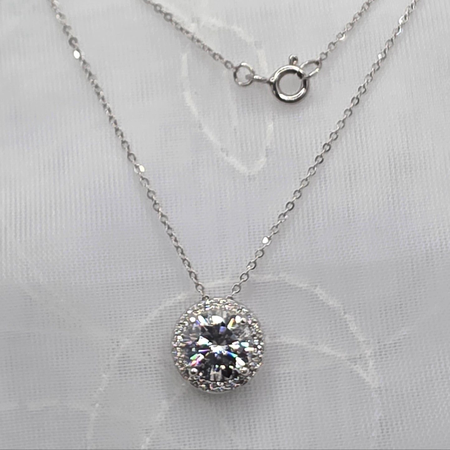 2 Ctw Round Moissanite halo