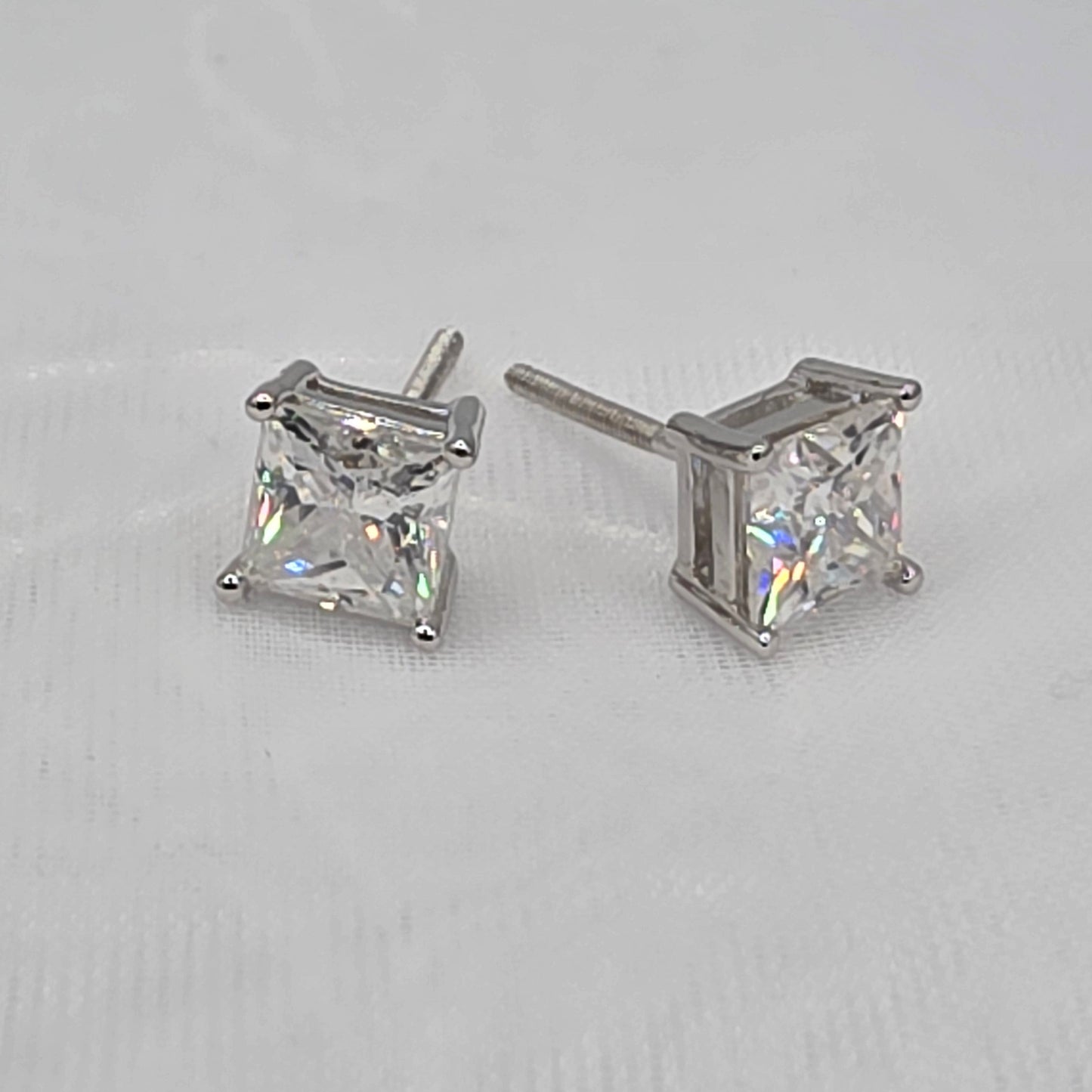 2.5 Ctw Princess cut Moissante