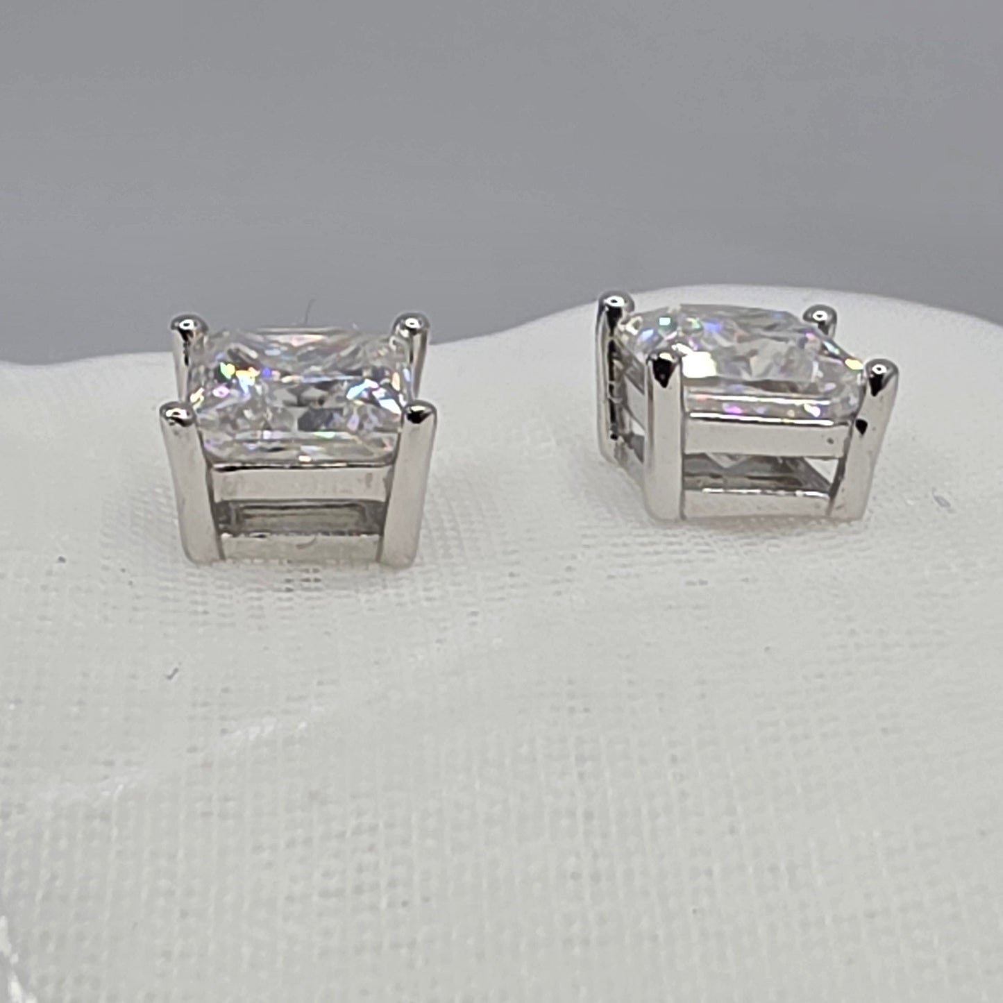 2.5 Ctw Princess cut Moissante