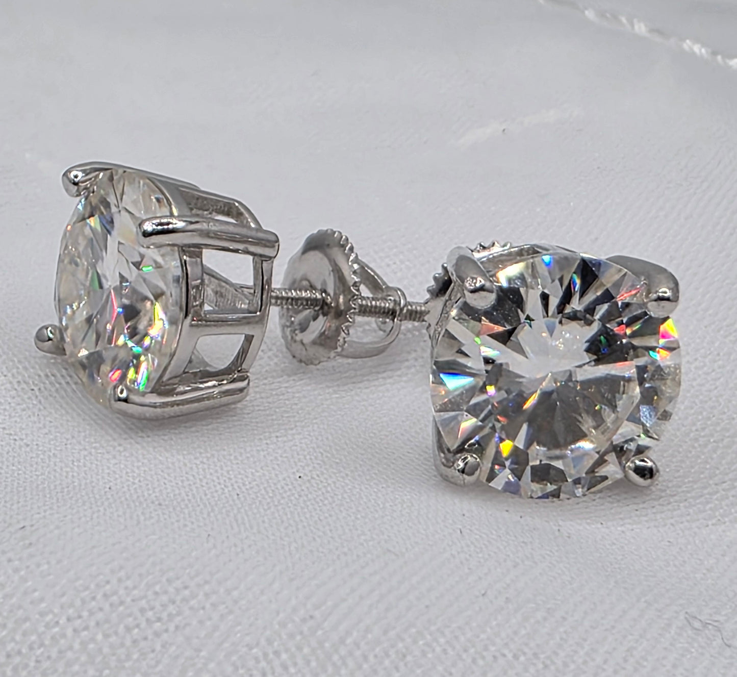 8 Ctw Moissanite SB