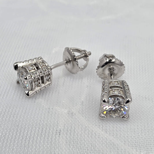 0.5 Ctw High Crown Moissanite