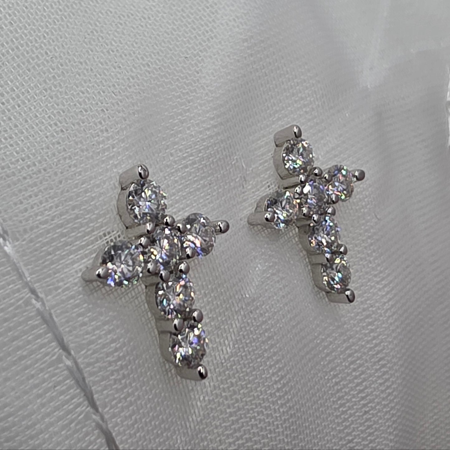 1 Ctw Moissanite Crosses SB