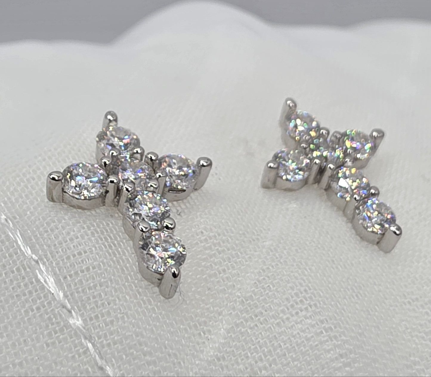 1 Ctw Moissanite Crosses SB