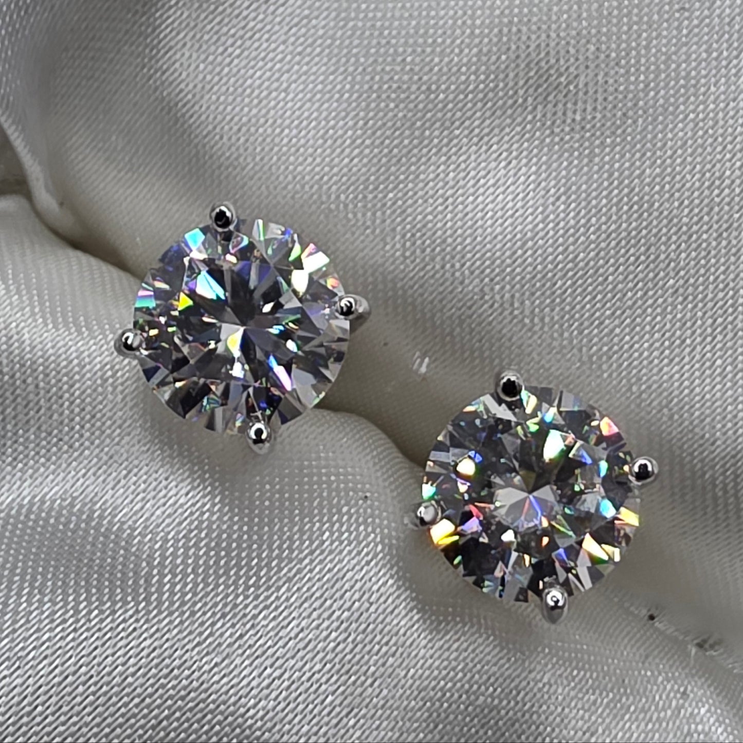 8 Ctw Moissanite SB