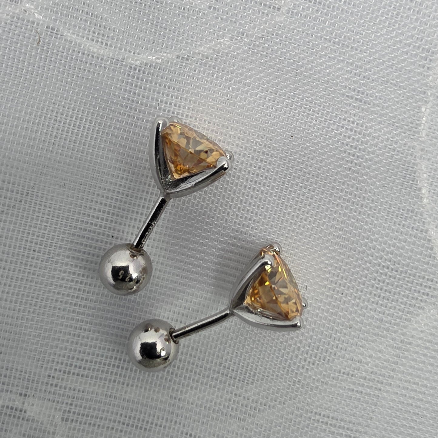 2 Ctw Yellow Moissanite SB