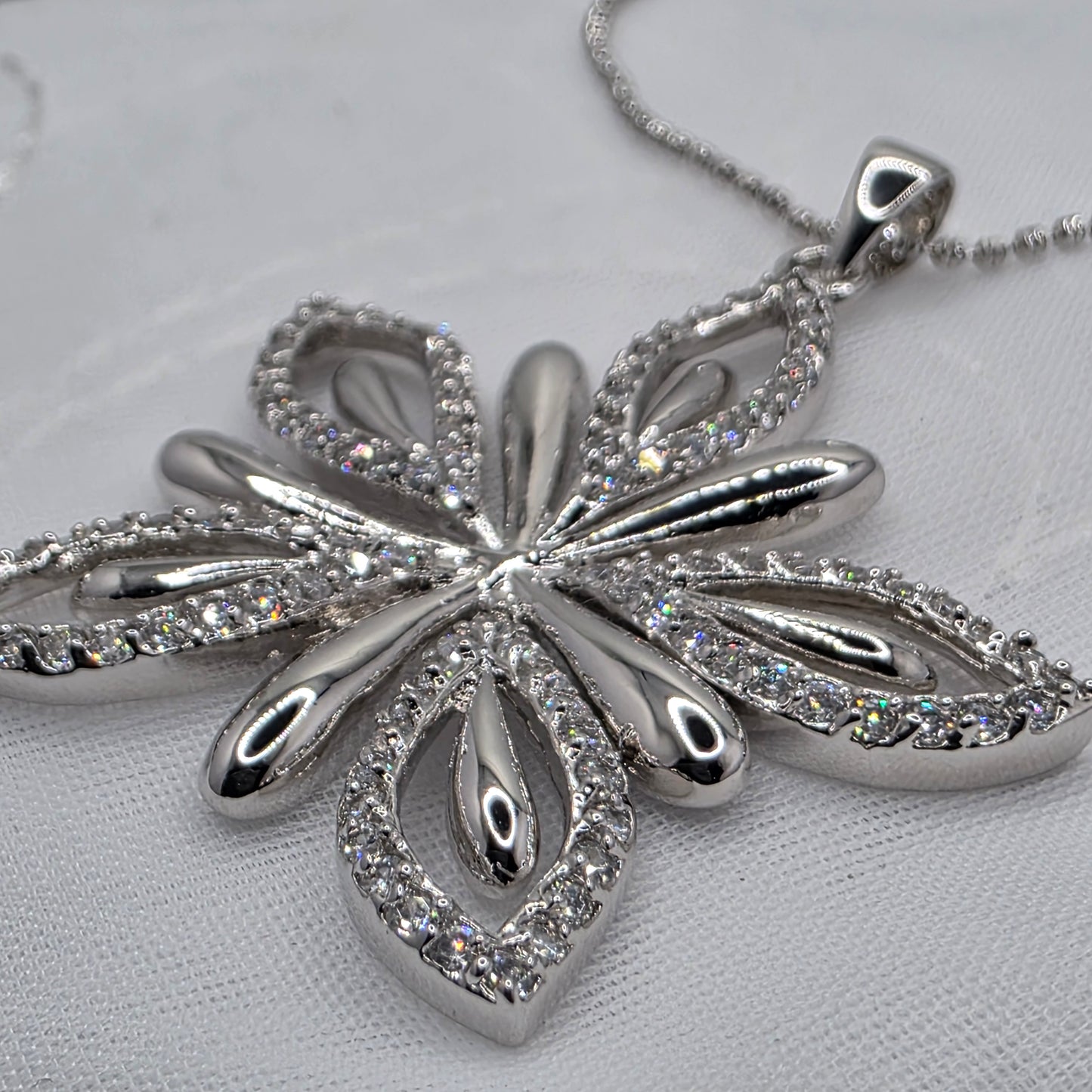 1.3 ctw Moissanite Flower, 24in chain
